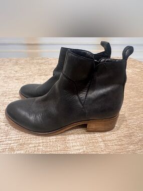 Lucky brand Black Women's Leather Ankle Boot size 7